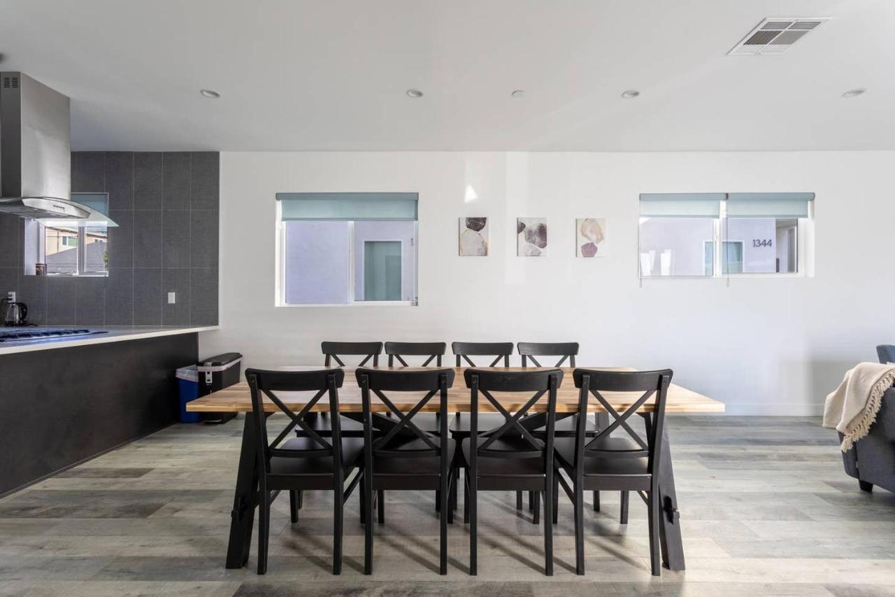 Cheerful 4br With Parking In East Hollywood Holiday home *
