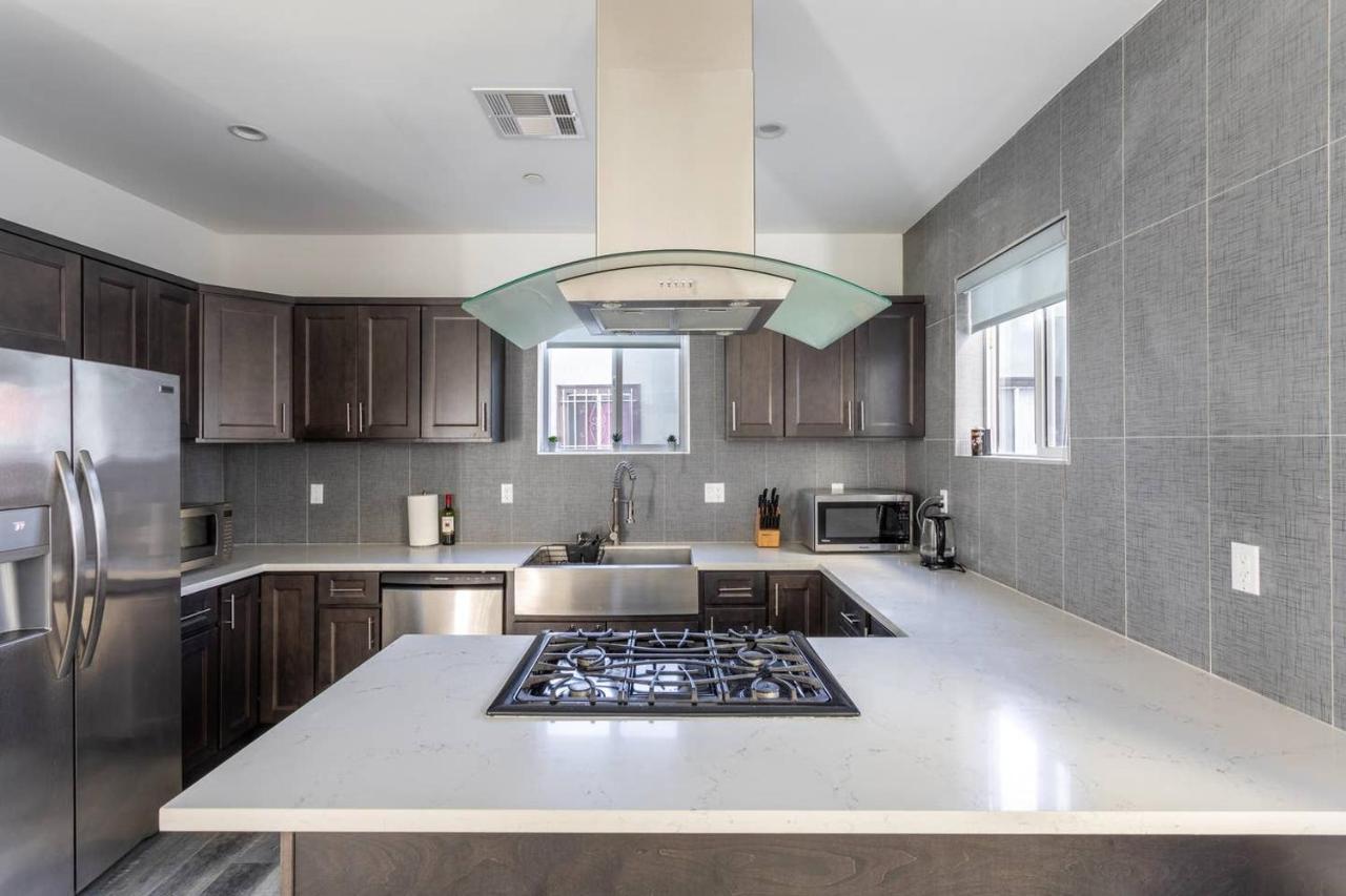 Cheerful 4br With Parking In East Hollywood * Los Angeles