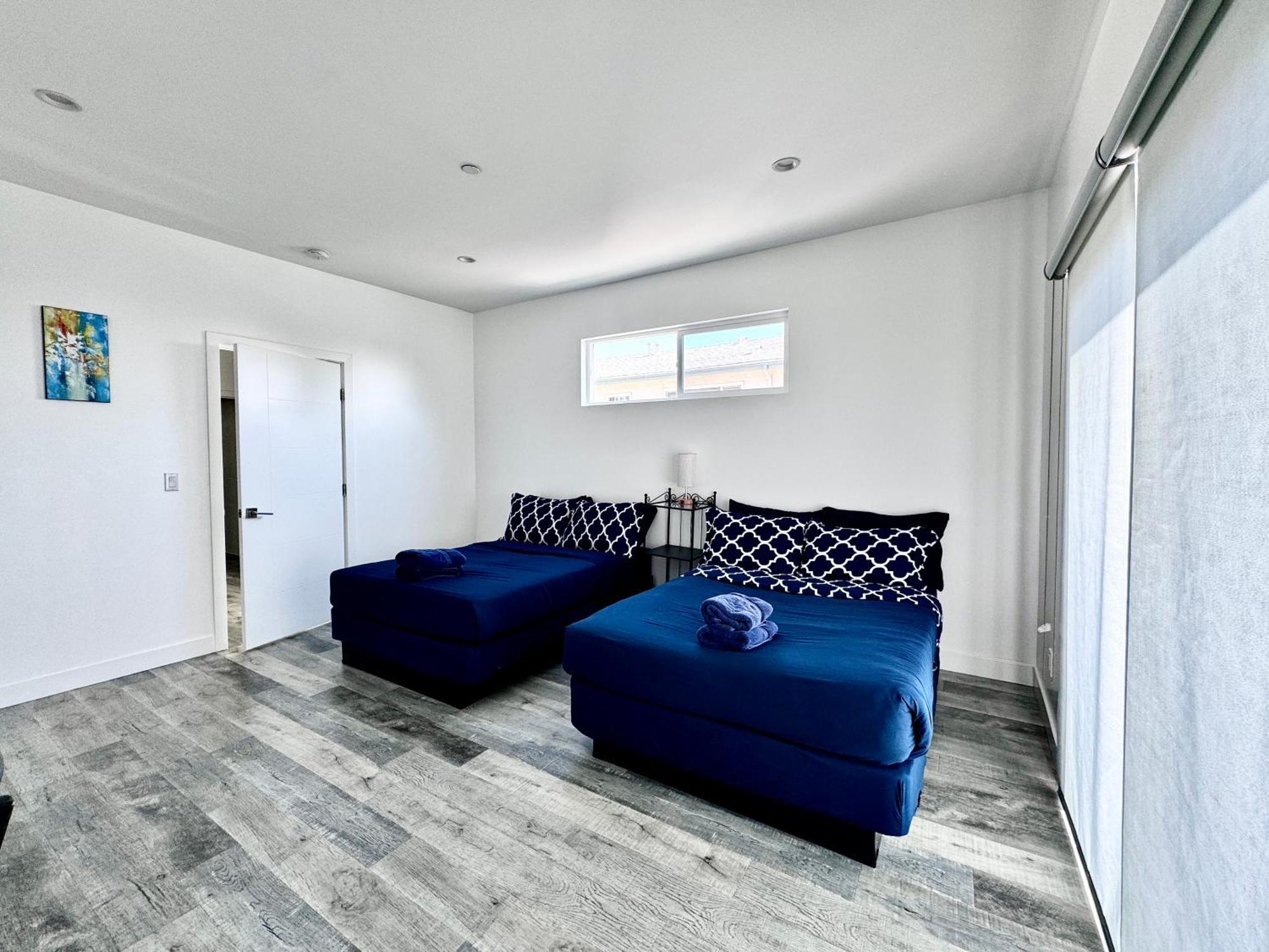 Cheerful 4br With Parking In East Hollywood *