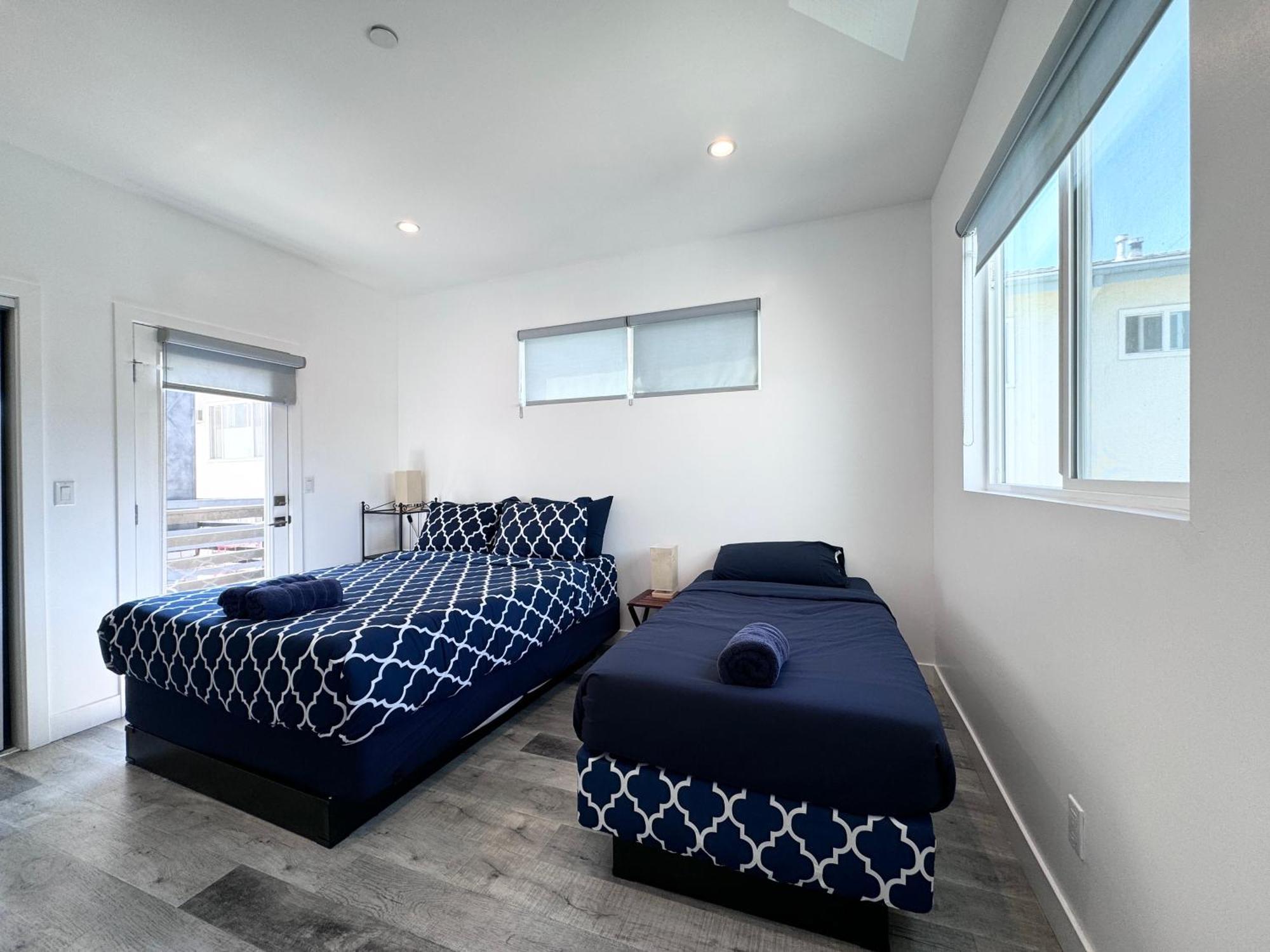 Cheerful 4br With Parking In East Hollywood Los Angeles
